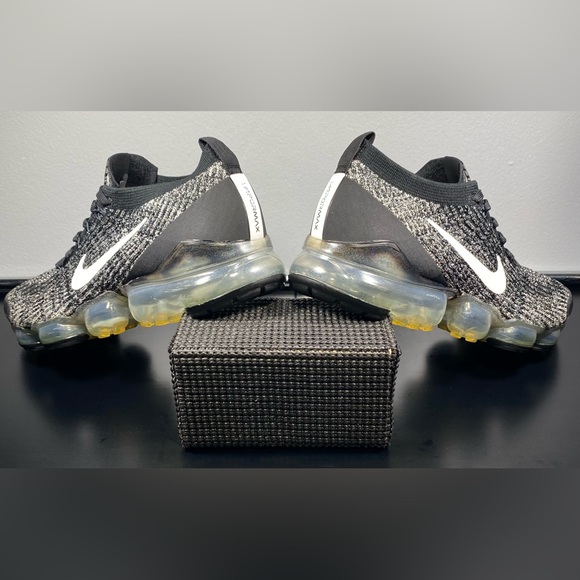 🖤🤍US 10-Nike VaporMax Flyknit 3 "Oreo" Women's Athletic Sneakers AJ6910-001 - Picture 6 of 16
